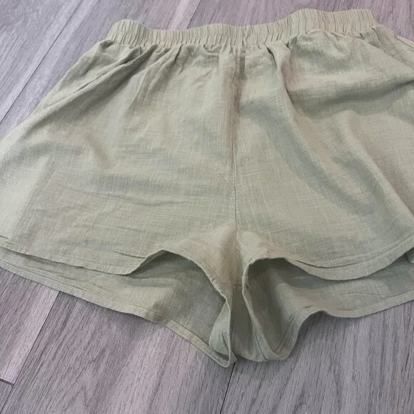 Prettylittlething Green Linen  Beach Shorts SZ USA 10 UK 14 - Picture 9 of 12